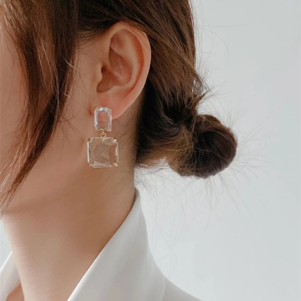 Transparent Square Earrings - Picture 4 of 4